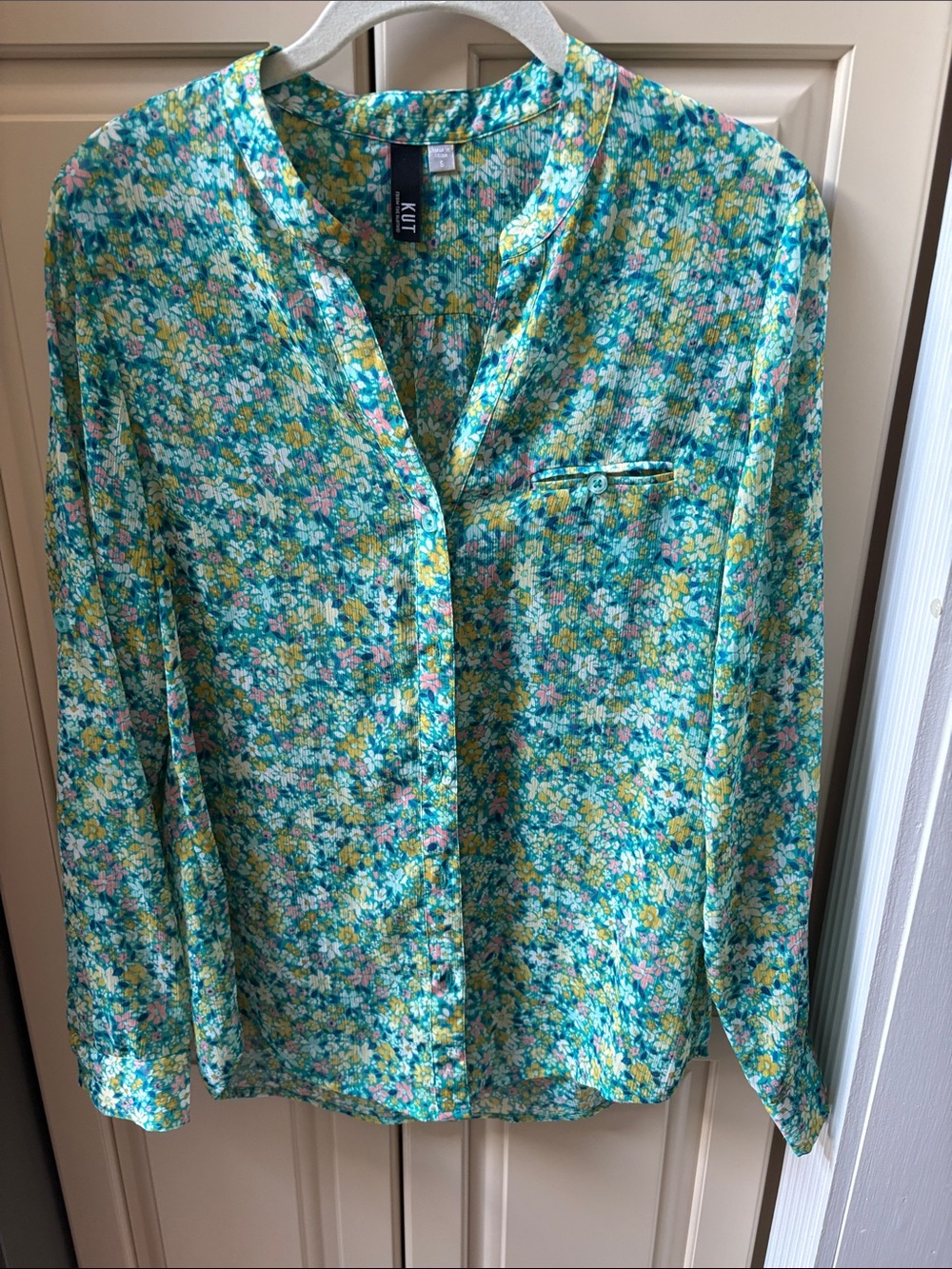 Kut from the Kloth Aqua Floral Button-Front Top